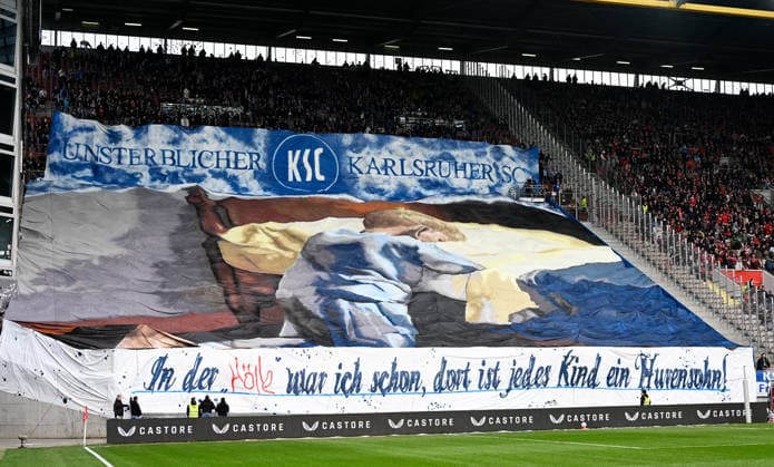 Fussball - 2. Bundesliga - Saison 2025 26 1. FC Kaiserslautern 15.03.2026 Fritz-Walter-Stadion 1. FC Kaiserslautern (fck) - Karlsruher SC (ksc) 3:0 Choreografie im Gästeblock 1. FC Kaiserslautern