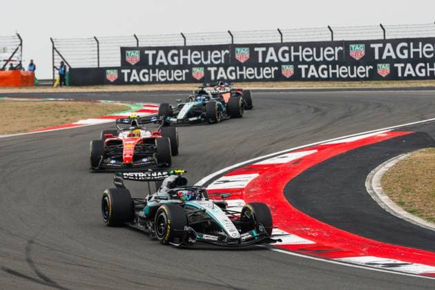Formula 1 Heineken Chinese Grand Prix 2026 Levi Erb OVERTAKE MAXPPP - Shanghai 15 03 2026 44 HAMILTON Lewis (gbr), Scuderia Ferrari HP, action 16 LECLERC Charles (mon), Scuderia Ferrari HP, action. 63 RUSSELL George (gbr), Mercedes-AMG PETRONAS Formula One Team, action 12 ANTONELLI Kimi (ita), Mercedes-AMG PETRONAS Formula One Team, action at the Formula 1 Heineken Chinese Grand Prix 2026, the 2nd round of the 2026 FIA Formula 1 World Championship, WM, Weltmeisterschaft at the Shanghai International Circuit in Shanghai, China, from 12 to 15 March 2026 Shanghai Shanghai International Circuit China Copyright: xOVERTAKE MAXPPPxLevixErbx OVT202603150883 OVT202603150883