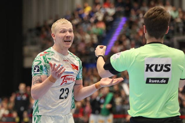 15.03.2026, xgox, Handball - Daikin HBL Bergischer HC - SC Magdeburg emspor, v.l. Magnus Saugstrup (Magdeburg, 23) Reklamiert, beschwert sich, schimpft Duesseldorf