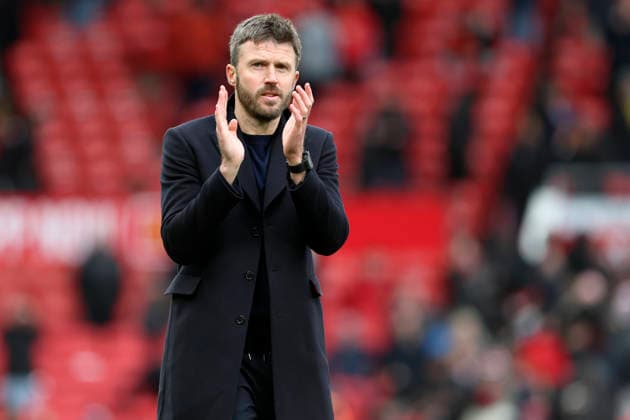 Manchester United, ManU v Aston Villa - Premier League Michael Carrick, Manager of Manchester United applauds the fans after the Premier League match between Manchester United and Aston Villa at Old Trafford on March 15, 2026 in Manchester, England. WARNING! This Photograph May Only Be Used For Newspaper And Or Magazine Editorial Purposes. May Not Be Used For Publications Involving 1 player, 1 Club Or 1 Competition Without Written Authorisation From Football DataCo Ltd. For Any Queries, Please Contact Football DataCo Ltd on +44 (0) 207 864 9121 Manchester Old Trafford England United Kingdom Copyright: xAllstarxPicturexLibraryxLtdx