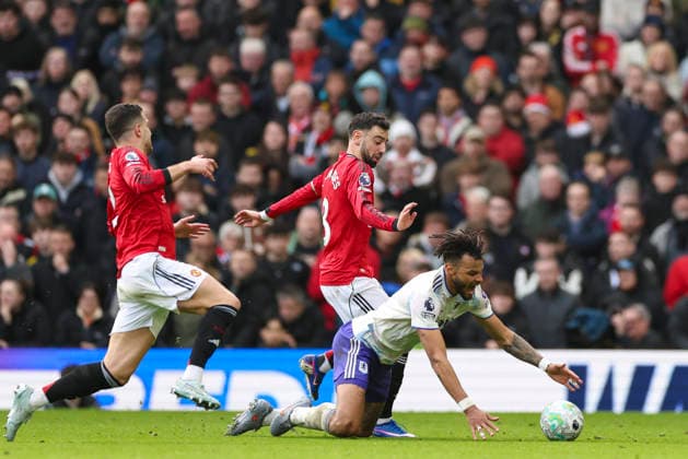 Manchester United, ManU v Aston Villa, Premier League Manchester United midfielder Bruno Fernandes (8) Aston Villa defender Tyrone Mings (5) battle during the Manchester United v Aston Villa Premier League match at Old Trafford, Manchester, England on 15 March 2026 Credit: Phil Duncan Every Second Media Editorial use only. All images are copyright Every Second Media Limited. No images may be reproduced without prior permission. All rights reserved. Premier League and Football League images are subject to licensing agreements with Football DataCo Limited. see https: www.football-dataco.com Copyright: xIMAGO EveryxSecondxMediax ESM-1860-0083 PhilxDuncanx xEveryxSecondxMediax