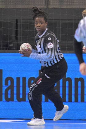Vanessa Fehr (HSG Bensheim Auerbach, 16) im Tor mit Ball HSG Bensheim Auerbach vs. BVB Borussia Dortmund Handball, Handball, Frauen, DHB Pokal Haushahn Final 4, Finale, Saison 2025 2026, 15.03.2026 HSG Bensheim Auerbach vs. BVB Borussia Dortmund Handball, Handball, Frauen, DHB Pokal Haushahn Final 4, Finale, Saison 2025 2026, 15.03.2026 Stuttgart Copyright: xEibner-Pressefoto TobiasxBaurx EP_TBR