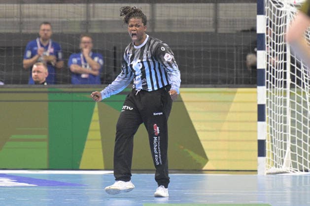 Vanessa Fehr (HSG Bensheim Auerbach, 16) im Tor Jubel nach Parade Tor HSG Bensheim Auerbach vs. BVB Borussia Dortmund Handball, Handball, Frauen, DHB Pokal Haushahn Final 4, Finale, Saison 2025 2026, 15.03.2026 HSG Bensheim Auerbach vs. BVB Borussia Dortmund Handball, Handball, Frauen, DHB Pokal Haushahn Final 4, Finale, Saison 2025 2026, 15.03.2026 Stuttgart Copyright: xEibner-Pressefoto TobiasxBaurx EP_TBR