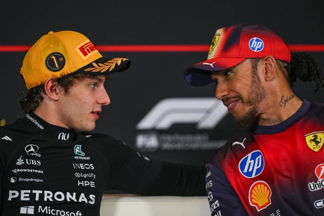 F1 Chinese Grand Prix 2026 SHANGHAI, CHINA - MARCH 15: Kimi Antonelli (L) of Mercedes-AMG Petronas Formula One Team is seen with Lewis Hamilton of Scuderia Ferrari HP during the post-race press conference, PK, Pressekonferenz after the 2026 Chinese Grand Prix, at the Shanghai International Circuit, in Shanghai, China, on March 15, 2026. Shanghai China  Copyright: xArturxWidakx originalFilename:widak-f1chines260315_npxOO.jpg