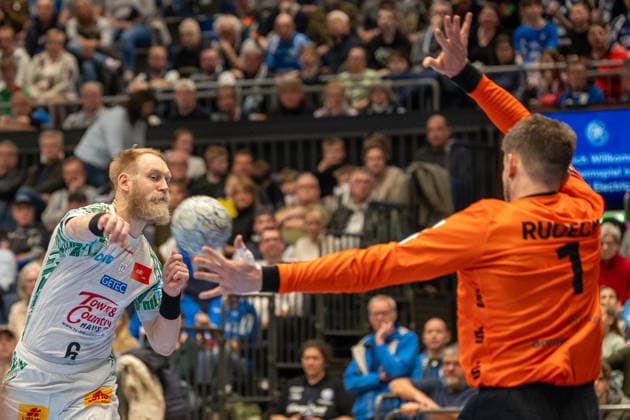 Matthias Musche (SC Magdeburg, 06) trifft zum Tor gegen Christopher Rudeck (Bergischer HC 06, 01). Bergischer HC 06 vs. SC Magdeburg, Handball, DAIKIN Handballbundesliga, 25. Spieltag, Saison 2025 2026, 15.03.2026 Bergischer HC 06 vs. SC Magdeburg, Handball, DAIKIN Handballbundesliga, 25. Spieltag, Saison 2025 2026, 15.03.2026 Duesseldorf Copyright: xEibner-Pressefoto ThomasxHaeslerx EP_THR
