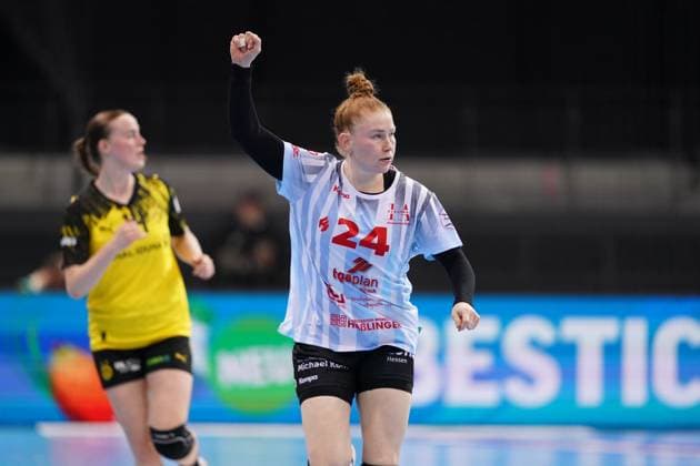 Szene mit Meike Schmelzer (24; HSG Bensheim Auerbach) Haushahn Final4 Finale HSG Bensheim-Auerbach vs Borussia Dortmund