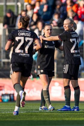 Google Pixel Frauen-Bundesliga: 1. FC Köln - FC Bayern München; 15.03.2026 Jubel bei Georgia Stanway (FC Bayern München, 31) und Pernille Harder (FC Bayern München, 21) nach dem zweiten Tor am 20. Spieltag der Google Pixel Frauen-Bundesliga im Spiel des 1. FC Köln gegen den FC Bayern München am 15.03.2026 im Franz-Kremer-Stadion in Köln, Deutschland. Copyright: xBEAUTIFULxSPORTS Meuselx