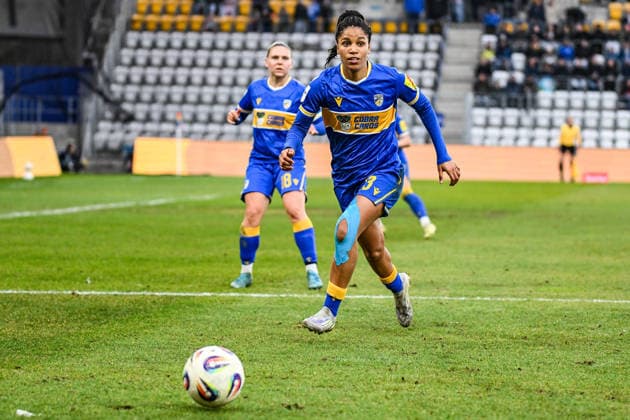 Fußball I Frauen I Saison 2025-2026 I Bundesliga I 20. Spieltag I FC Carl Zeiss Jena - Hamburger SV I 15.03.2026 Josephine Bonsu (23, FC Carl Zeiss Jena) Freisteller, Nahaufnahme, Porträt, Portrait, Einzelfoto, Einzelbild, Körper Jena Ernst-Abbe-Sportfeld, ad hoc Arena Thüringen Deutschland Copyright: xLobeca InesxHähnelx