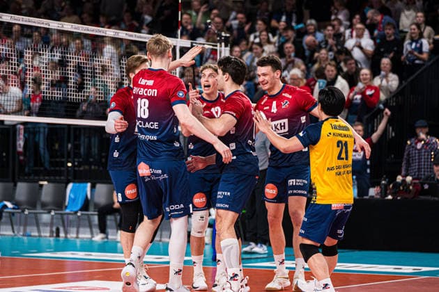 Volleyball I Herren I Saison 2025-2026 I Bundesliga I SVG Lüneburg - ASV Dachau I 15.03.2026 Jubel, Freude bei Mannschaft der SVG Lüneburg Lüneburg LKH Arena Niedersachsen Deutschland Copyright: xLobeca Björn-OlexKehmx