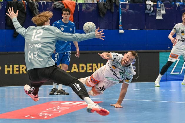 Ludvig Jurmala Astroem (Frisch Auf Goeppingen, 25) gegen Linus Borreck (TBV Lemgo Lippe, 12) TBV Lemgo Lippe vs. Frisch Auf Goeppingen, Handball, 1. Bundesliga, 25. Spieltag, Saison 2025 2026, 15.03.2026, TBV Lemgo Lippe vs. Frisch Auf Goeppingen, Handball, 1. Bundesliga, 25. Spieltag, Saison 2025 2026, 15.03.2026 Lemgo Copyright: xEibner-Pressefoto RobertxGertzenx EP_RGN
