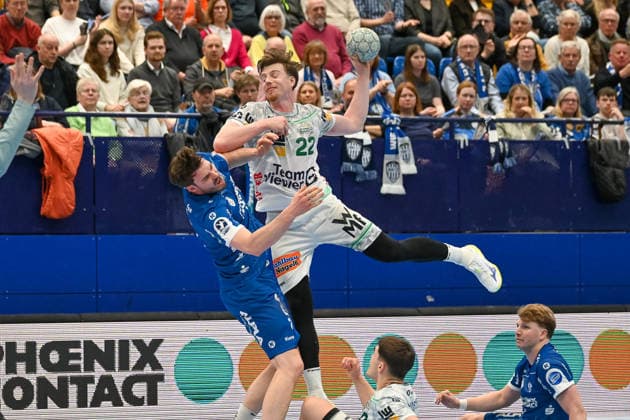 Erik Persson (Frisch Auf Goeppingen, 22) gegen Hendrik Wagner (TBV Lemgo Lippe, 28) TBV Lemgo Lippe vs. Frisch Auf Goeppingen, Handball, 1. Bundesliga, 25. Spieltag, Saison 2025 2026, 15.03.2026, TBV Lemgo Lippe vs. Frisch Auf Goeppingen, Handball, 1. Bundesliga, 25. Spieltag, Saison 2025 2026, 15.03.2026 Lemgo Copyright: xEibner-Pressefoto RobertxGertzenx EP_RGN