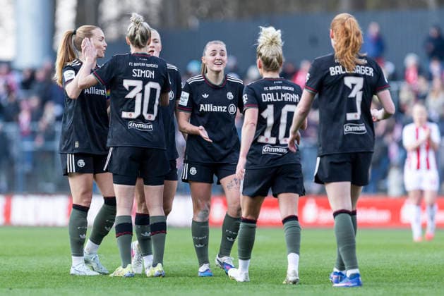 Google Pixel Frauen-Bundesliga: 1. FC Köln - FC Bayern München; 15.03.2026 Jubel nach dem dritten Tor des Spiels durch Linda Dallmann (FC Bayern München, 10) am 20. Spieltag der Google Pixel Frauen-Bundesliga im Spiel des 1. FC Köln gegen den FC Bayern München am 15.03.2026 im Franz-Kremer-Stadion in Köln, Deutschland. Copyright: xBEAUTIFULxSPORTS Meuselx
