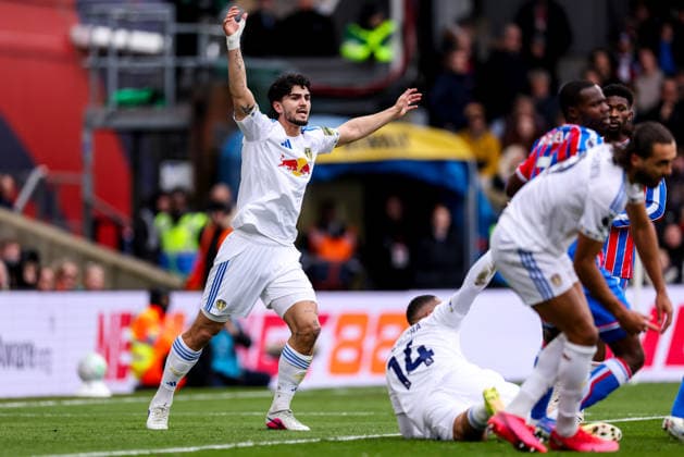 LONDON, ENGLAND - MARCH 15: Pascal Struijk of Leeds United reacts during the Premier League match between Crystal Palace and Leeds United at Selhurst Park on March 15, 2026 in London, England.  Copyright: xRenexNijhuis MBxMediax