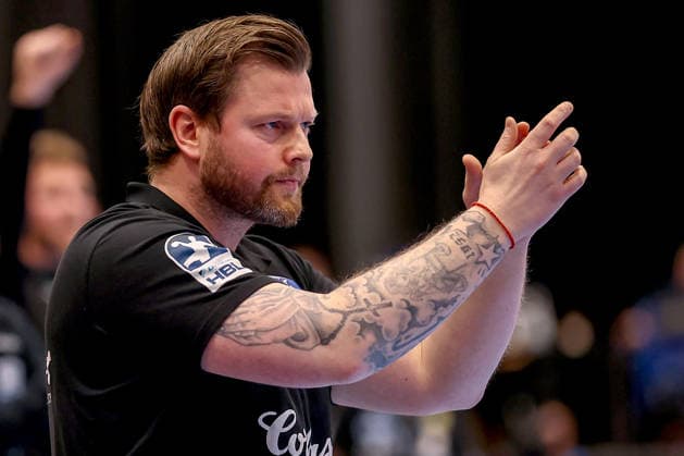 15.03.2026, Handball, HBL, Bergischer HC - SC Magdeburg, Mitsubishi Electric HALLE Düsseldorf: Cheftrainer Arnor Gunnarsson (BHC hc) gestikulierend am Spielfeldrand Nordrhein-Westfalen Deutschland