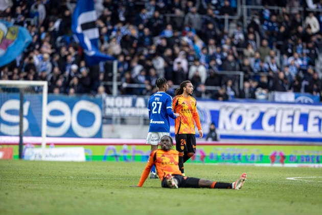 FOOTBALL : Racing Strasbourg (RCS) vs Paris FC - ligue 1 - Strasbourg - 15 03 26 DÃ ception des joueurs de l equipe de Racing Strasbourg apres leur match nule  Copyright: xelyxandroxcegarrax