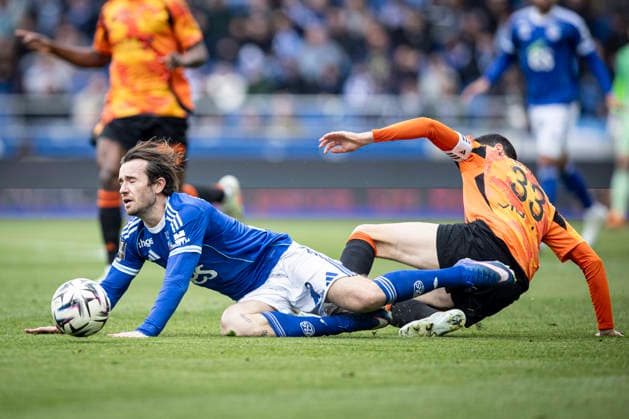 FOOTBALL : Racing Strasbourg (RCS) vs Paris FC - ligue 1 - Strasbourg - 15 03 26 Ben Chilwell 3 (RCS) et Pierre Lees-Melou 33  Copyright: xelyxandroxcegarrax