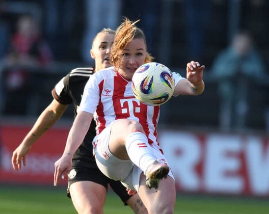 15.03.2026, xophax, Fussball ; Frauen Bundesliga Google Pixel Frauen - Bundesliga 25 26. Weronika Zawistowska , vorn ( 1.FC Köln ) und Georgia Stanway ( Bayern München ) dahinter (DFL DFB REGULATIONS PROHIBIT ANY USE OF PHOTOGRAPHS as IMAGE SEQUENCES and or QUASI-VIDEO) Koeln