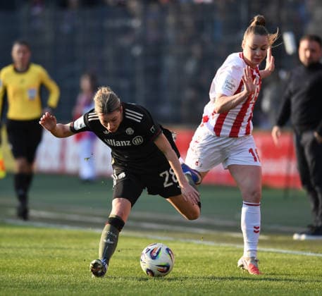 15.03.2026, xophax, Fussball ; Frauen Bundesliga Google Pixel Frauen - Bundesliga 25 26. Weronika Zawistowska , rechts ( 1.FC Köln ) und Barbara Dunst ( Bayern München ) , links (DFL DFB REGULATIONS PROHIBIT ANY USE OF PHOTOGRAPHS as IMAGE SEQUENCES and or QUASI-VIDEO) Koeln