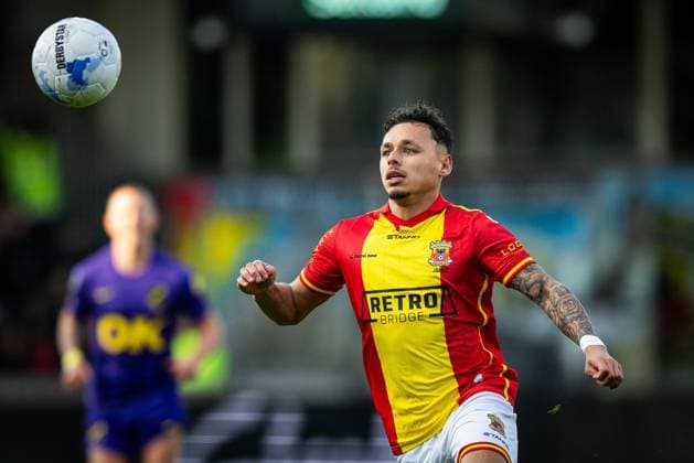 DEVENTER - Dean James of Go Ahead Eagles during the Dutch Eredivisie match between Go Ahead Eagles and NAC Breda at De Adelaarshorst on March 15, 2026 in Deventer, the Netherlands. SONNY LENSEN ANP Eredivisie 2025-2026 xVIxANPxSportx xxANPxIVx 553419257 originalFilename: 553419257.jpg