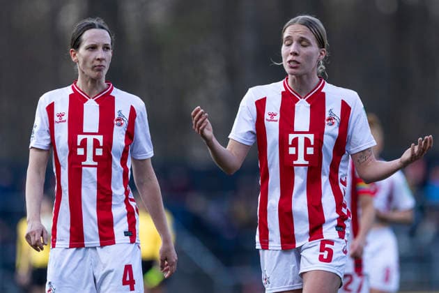 Google Pixel Frauen-Bundesliga: 1. FC Köln - FC Bayern München; 15.03.2026 Sara Agrez (1. FC Köln, 4), Celina Degen (1. FC Köln, 5) am 20. Spieltag der Google Pixel Frauen-Bundesliga im Spiel des 1. FC Köln gegen den FC Bayern München am 15.03.2026 im Franz-Kremer-Stadion in Köln, Deutschland. Copyright: xBEAUTIFULxSPORTS Meuselx