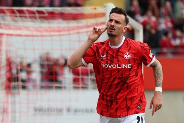 15.03.2026, xrekx, Fussball 2.Bundesliga, 1.FC Kaiserslautern - Karlsruher SC v.l. Torjubel nach dem Tor zum celebrating the goal celebrate 2:0 durch Mergim Berisha (1.FC Kaiserslautern) (DFL DFB REGULATIONS PROHIBIT ANY USE OF PHOTOGRAPHS as IMAGE SEQUENCES and or QUASI-VIDEO) Kaiserslautern