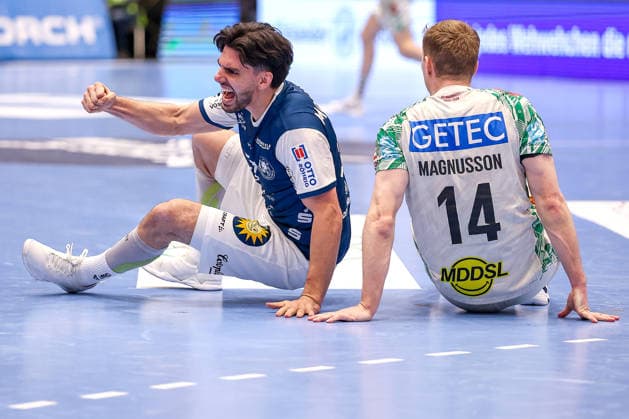 15.03.2026, Handball, HBL, Bergischer HC - SC Magdeburg, Mitsubishi Electric HALLE Düsseldorf: Eloy Morante Maldonado (BHC 33) jubelnd neben Omar Ingi Magnusson (SC Magdeburg 14) Nordrhein-Westfalen Deutschland