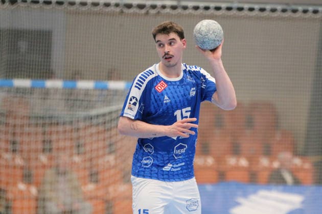 15.03.2026 Handball Herren 2025 2026 2. Handball-Bundesliga 24. Spieltag Dessau-Roßlauer HV 06 - HSG Krefeld Niederrhein Anhalt Arena Dessau Marcel Nowak (Dessau, 15, blau) am Ball. Dessau-Roßlau Sachsen-Anhalt Deutschland