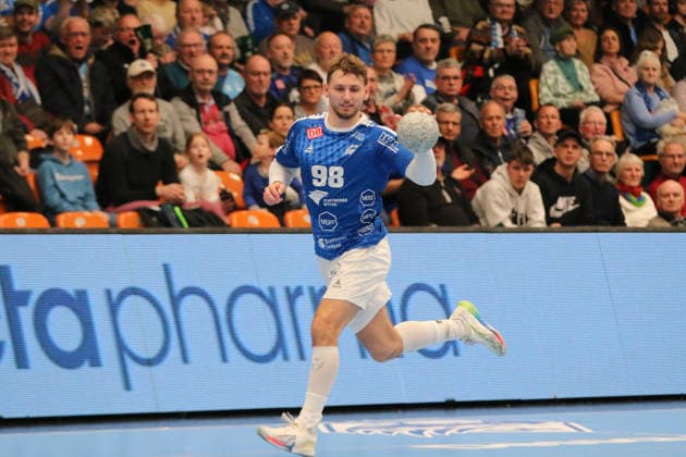 15.03.2026 Handball Herren 2025 2026 2. Handball-Bundesliga 24. Spieltag Dessau-Roßlauer HV 06 - HSG Krefeld Niederrhein Anhalt Arena Dessau Yannick-Marcos Pust (Dessau, 98, blau) geht alleine auf das Krefelder Tor zu. Dessau-Roßlau Sachsen-Anhalt Deutschland