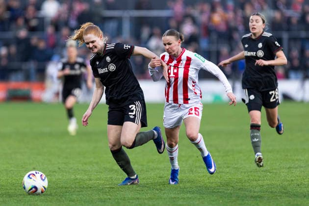 Google Pixel Frauen-Bundesliga: 1. FC Köln - FC Bayern München; 15.03.2026 Stine Ballisager (FC Bayern München, 3), Laura Donhauser (1. FC Köln, 25) am 20. Spieltag der Google Pixel Frauen-Bundesliga im Spiel des 1. FC Köln gegen den FC Bayern München am 15.03.2026 im Franz-Kremer-Stadion in Köln, Deutschland. Copyright: xBEAUTIFULxSPORTS Meuselx