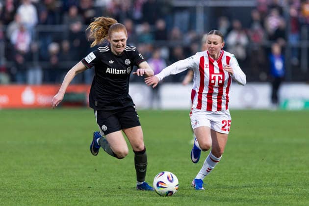 Google Pixel Frauen-Bundesliga: 1. FC Köln - FC Bayern München; 15.03.2026 Stine Ballisager (FC Bayern München, 3), Laura Donhauser (1. FC Köln, 25) am 20. Spieltag der Google Pixel Frauen-Bundesliga im Spiel des 1. FC Köln gegen den FC Bayern München am 15.03.2026 im Franz-Kremer-Stadion in Köln, Deutschland. Copyright: xBEAUTIFULxSPORTS Meuselx