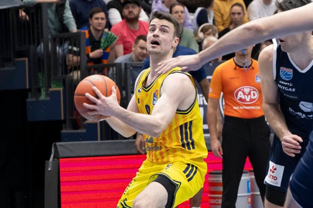 EasyCredit Basketball Bundesliga - 2025 2026 - Syntainics MBC vs.Alba Berlin Weissenfels, Deutschland 15.Maerz 2026: Im Bild:Jonas Mattisseck (Berlin) mit Ball, Weissenfels Stadthalle Weissenfels Sachsen-Anhalt Deutschland