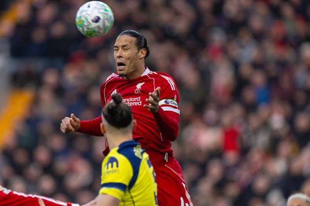 Football - FA Premier League - Liverpool FC v Tottenham Hotspur FC LIVERPOOL, ENGLAND - Sunday, March 15, 2026: Liverpool s captain Virgil van Dijk with a header during the FA Premier League match between Liverpool FC and Tottenham Hotspur FC at Anfield. (Photo by David Rawcliffe Propaganda) LIVERPOOL Anfield MERSEYSIDE ENGLAND  Copyright: xDavidxRawcliffex P2026-03-15-Liverpool_Tottenham-82