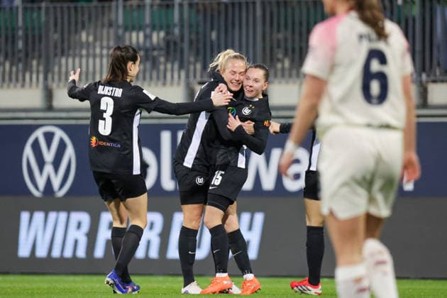 15.03.2026, xgrfx, Fussball Google Pixel Frauen-Bundesliga, VfL Wolfsburg - Bayer Leverkusen v.l. Tor, Janou Levels (VfL Wolfsburg) (DFL DFB REGULATIONS PROHIBIT ANY USE OF PHOTOGRAPHS as IMAGE SEQUENCES and or QUASI-VIDEO) Wolfsburg