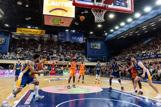 GER, easy-Credit Basketball-Bundesliga, Rostock Seawolves - Niners Chemnitz. 15.03.2026, Stadthalle, Rostock, GER, easy-Credit Basketball-Bundesliga, Rostock Seawolves - Niners Chemnitz. Corey Davis Jr. (Niners Chemnitz, 5) bei einem Freiwurf Foto Alexander Trienitz Rostock Stadthalle Mecklenburg-Vorpommern Deutschland