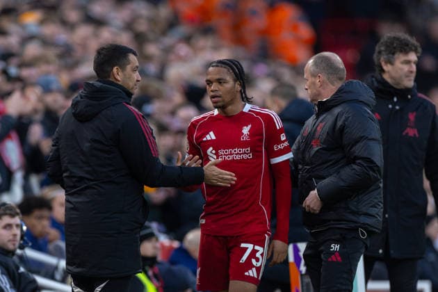 Football - FA Premier League - Liverpool FC v Tottenham Hotspur FC LIVERPOOL, ENGLAND - Sunday, March 15, 2026: Liverpool s Rio Ngumoha is greeted by assistant coach Giovanni van Bronckhorst (L) as he is substituted off during the FA Premier League match between Liverpool FC and Tottenham Hotspur FC at Anfield. (Photo by David Rawcliffe Propaganda) LIVERPOOL Anfield MERSEYSIDE ENGLAND  Copyright: xDavidxRawcliffex P2026-03-15-Liverpool_Tottenham-95