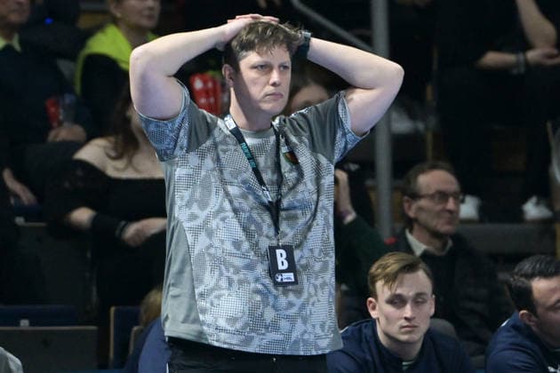 15.03.2026, xlakx, Handball Daikin HBL, Fuechse Berlin - HC Erlangen v.l. Nicolej Krickau (Fuechse Berlin Trainer) gibt Anweisungen, gestikuliert mit den Armen, gesticulate, gives instructions Berlin