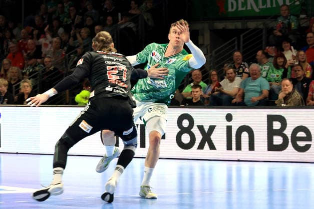 DEU, DHB, 1.HBL, Fuechse Berlin vs.Erlangen, 15.03.2026, Max-Schmeling-Halle, Berlin, DEU, DHB, 1.HBL, Fuechse Berlin vs.Erlangen, im Bild Lasse Andersson (Fuechse Berlin 11), Antonio Metzner (Erlangen 27)
