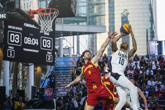 FIBA 3x3 Champions Cup 2026 Spain s Carlos Martinez competes against the United States James Parrott during the Men s FIBA Basketball 3x3 Champions Cup 2026 final match between the United States and Spain in Bangkok, Thailand, on March 15, 2026. Bangkok Bangkok Thailand  Copyright: xAnusakxLaowilasx originalFilename:laowilas-notitle260315_npF7i.jpg