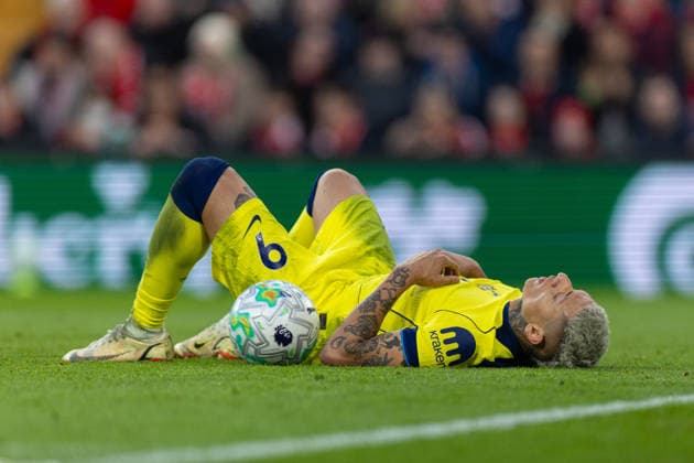 Football - FA Premier League - Liverpool FC v Tottenham Hotspur FC LIVERPOOL, ENGLAND - Sunday, March 15, 2026: Tottenham Hotspur s Richarlison de Andrade lies on the pitch during the FA Premier League match between Liverpool FC and Tottenham Hotspur FC at Anfield. (Photo by David Rawcliffe Propaganda) LIVERPOOL Anfield MERSEYSIDE ENGLAND  Copyright: xDavidxRawcliffex P2026-03-15-Liverpool_Tottenham-105