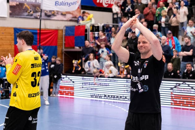 Matthias Flohr, (HBW Balingen Weilstetten, Trainer) Dank an die Fans, HBW Balingen Weilstetten vs. Eulen Ludwigshafen, Handball, 2. Bundesliga, 24. Spieltag, Saison 2025 2026, 15.03.2026 Eibner-Pressefoto Andreas Ulmer HBW Balingen Weilstetten vs. Eulen Ludwigshafen, Handball, 2. Bundesliga, 24. Spieltag, Saison 2025 2026, 15.03.2026 Balingen Copyright: xEibner-Pressefoto AndreasxUlmerx EP_AUR