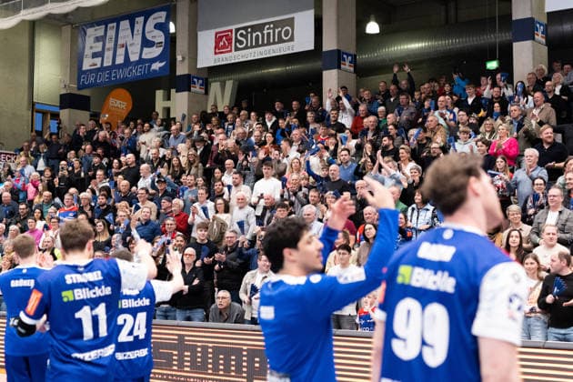 Die Fans sind zufrieden HBW Balingen Weilstetten vs. Eulen Ludwigshafen, Handball, 2. Bundesliga, 24. Spieltag, Saison 2025 2026, 15.03.2026 Eibner-Pressefoto Andreas Ulmer HBW Balingen Weilstetten vs. Eulen Ludwigshafen, Handball, 2. Bundesliga, 24. Spieltag, Saison 2025 2026, 15.03.2026 Balingen Copyright: xEibner-Pressefoto AndreasxUlmerx EP_AUR