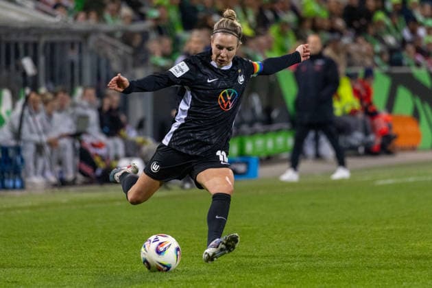 Deutschland, Google Pixel Frauen-Bundesliga, Saison 2025 2026, 20. Spieltag, AOK-Stadion, VfL Wolfsburg vs Bayer 04 Leverkusen, Huth Svenja (VfL Wolfsburg, 10) Copyright: xMichellexLukax