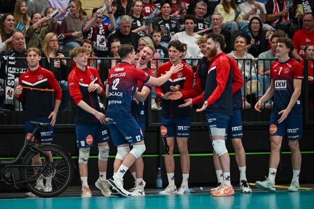 15.03.2026, xdobgx, Volleyball Volleyball Bundesliga VBL, SVG Lüneburg - ASV Dachau v.l. Bankspieler jubeln, Spielerbank, bench celebrates