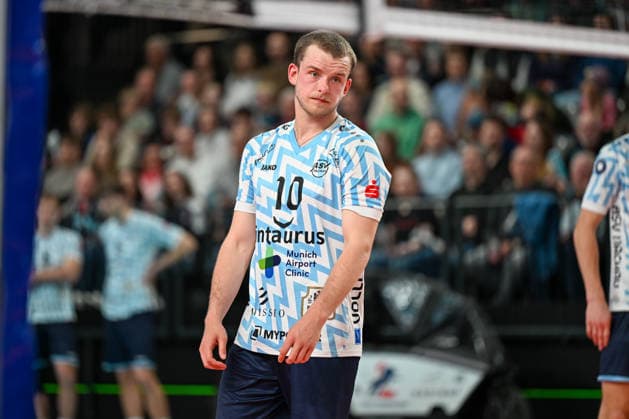 15.03.2026, xdobgx, Volleyball Volleyball Bundesliga VBL, SVG Lüneburg - ASV Dachau v.l. Luca Russelmann (ASV Dachau, 10) enttaeuscht, schaut enttaeuscht, niedergeschlagen, disappointed