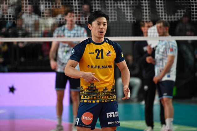 15.03.2026, xdobgx, Volleyball Volleyball Bundesliga VBL, SVG Lüneburg - ASV Dachau v.l. Sho Takahashi (SVG Lüneburg, 21) gibt Anweisungen, gestikuliert mit den Armen, gesticulate, gives instructions