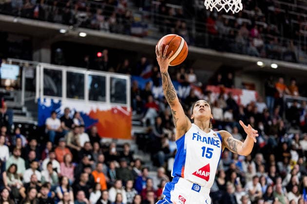 LYON-VILLEURBANNE, FRANCE - MARCH 15: Gabby Williams (France, 15) shoots the ball during the FIBA Women™s World Cup Qualifying Tournament match between France (FRA) vs. Nigeria (NGR) at Astroballe on matchday 4 of the FIBA Women™s World Cup Qualifying Tournament on March 15, 2026 in Lyon-Villeurbanne, France. France Copyright: xSteffiexWunderlx