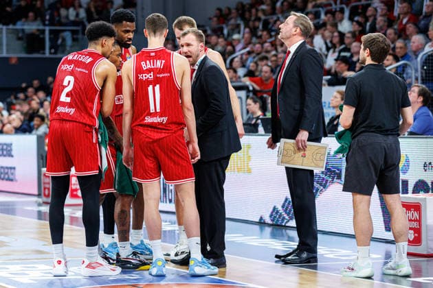Team, Mannschaft, Anton Gavel (BMA365 Bamberg Baskets, Trainer), BMA365 Bamberg Baskets vs. FC Bayern Muenchen Basketball, Basketball, easyCredit BBL, 24. Spieltag, 15.03.2026 BMA365 Bamberg Baskets vs. FC Bayern Muenchen Basketball, Basketball, easyCredit BBL, 24. Spieltag, 15.03.2026 Bamberg Copyright: xEibner-Pressefoto G.xSantemizx EP_EER