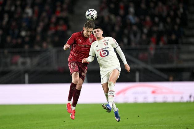 Stade Rennais FC v Lille OSC - Ligue 1 McDonald s 2025 2026 24 Anthony ROUAULT (srfc) - 07 Matias Fernandez PARDO (losc) during the Ligue 1 McDonald s match between Rennes and Lille at Roazhon Park on March 15, 2026 in Rennes, France. Rennes France  Copyright: xFEPx 776348327