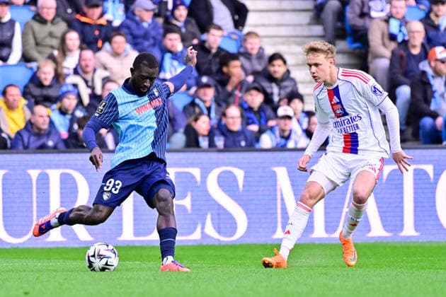 FOOTBALL : Le Havre vs Lyon - Ligue 1 - 15 03 2026 Arouna Sangante of Le Havre and Adam Karabec of Lyon during the Ligue 1 match between Havre AC and Olympique Lyonnais at Stade Oceane on March 15, 2026 in Le Havre, France. ( Photo by Federico Pestellini PsnewZ ) - Le HavreFrance  Copyright: xFedericoxPestellinix