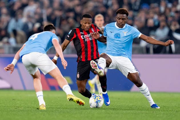 SS Lazio v AC Milan - Serie A Enilive Pervis Estupinan of AC Milan and Fisayo Dele-Bashiru of SS Lazio compete for the ball during the serie Serie A Enilive match between SS Lazio and AC Milan at Olimpico on March 15, 2026 in Rome, Italy Rome Stadio Olimpico Lazio Italy Copyright: xGiuseppexMaffiax 260315_SerieA_Lazio-Milan_05935